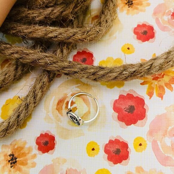 Sterling Silver Crescent Moon & Star Toe Ring Boho - Picture 4 of 4